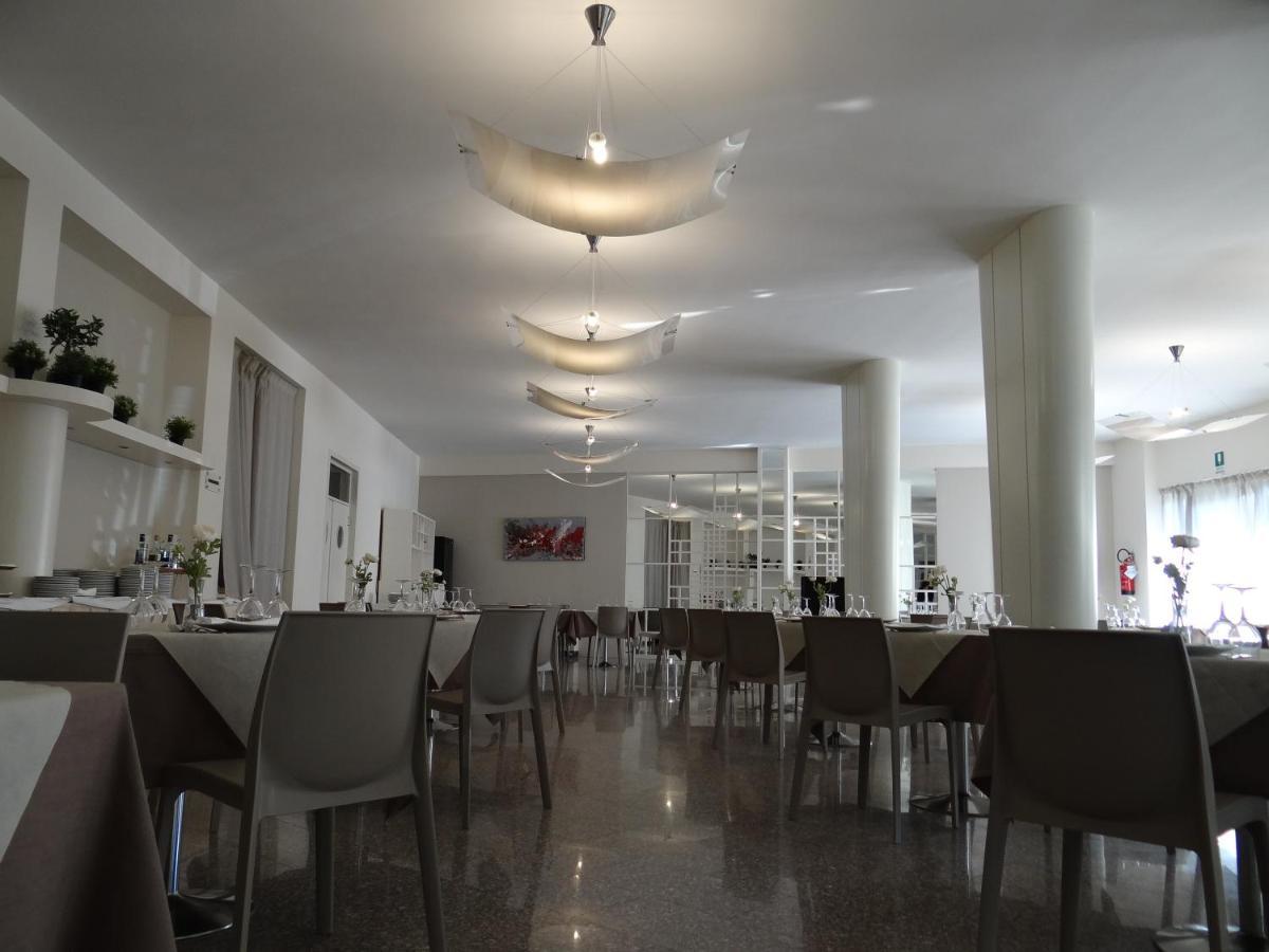 Hotel 90 Capurso ภายนอก รูปภาพ