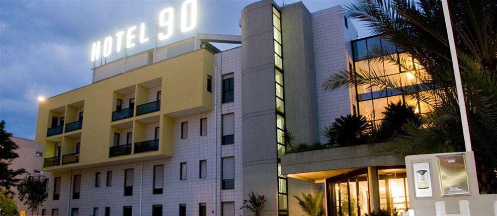 Hotel 90 Capurso ภายนอก รูปภาพ